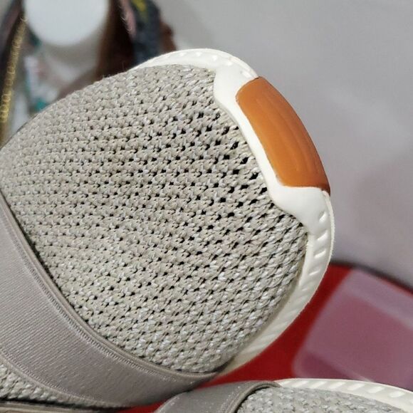 New Under Armour Threadborne Shift Cross Sneaker in Greige - Picture 5 of 14